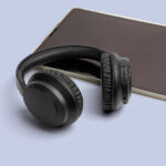 Giftology Bluetooth Headphones with Carry Case ITGL 1262 - Image 5
